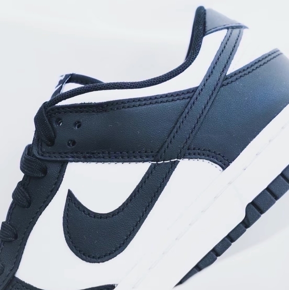 Nike Dunk Low Retro White Black Panda - Picture 6 of 9